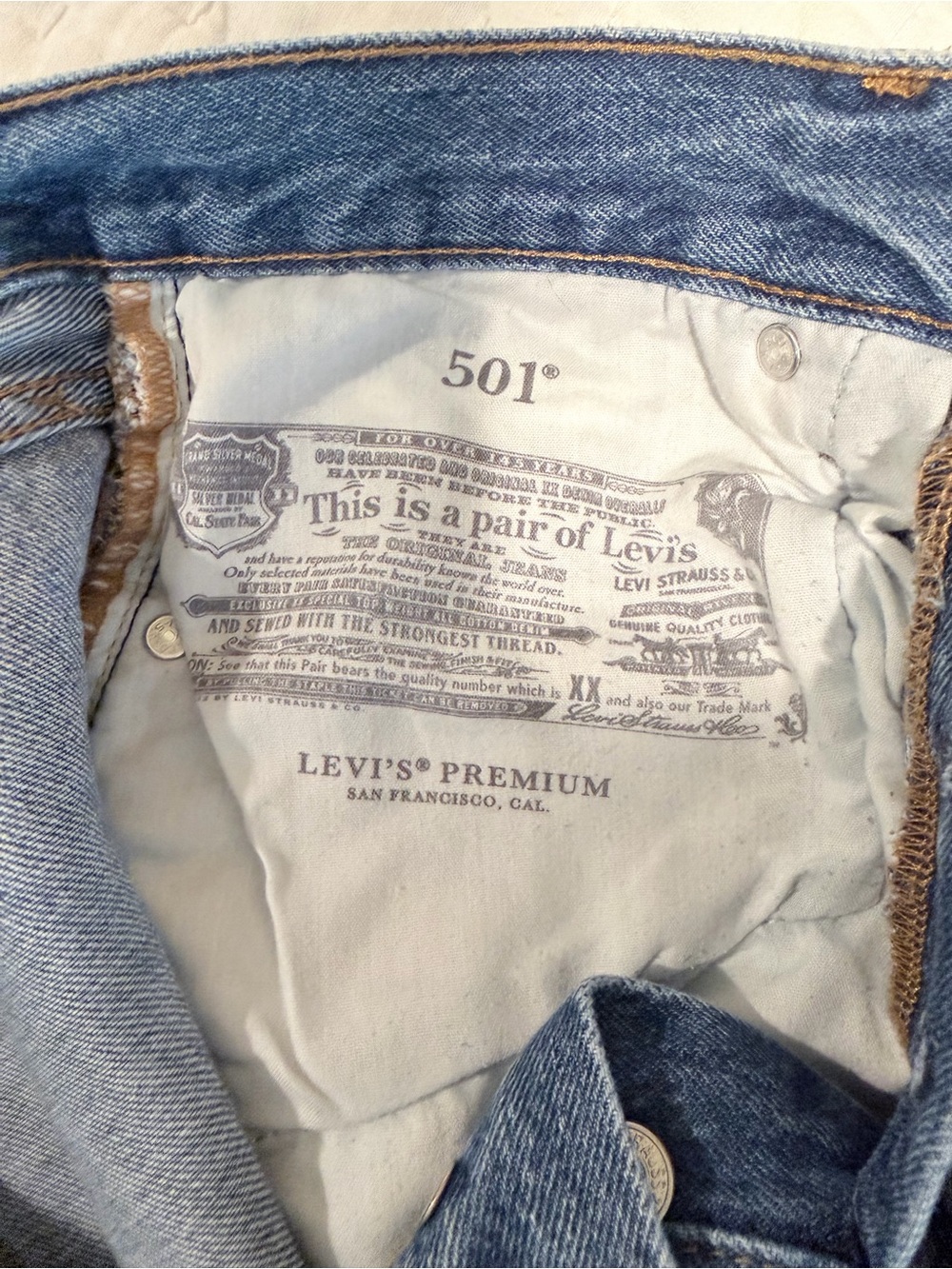Levi's 501 Straight Men’s Jeans in Light Blue Denim
